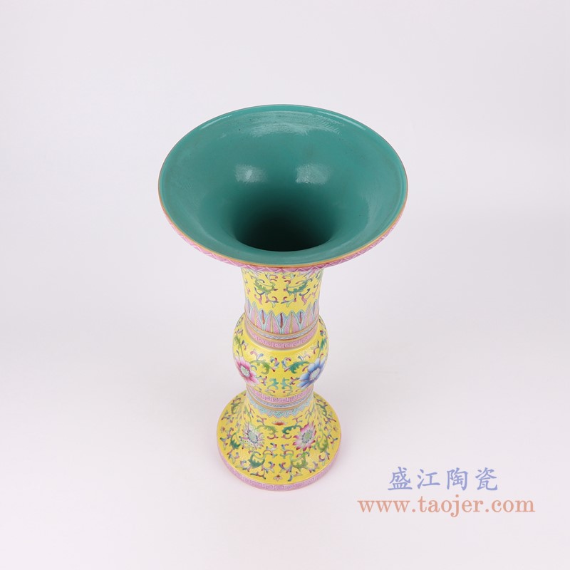 粉彩珐琅彩黄底扒花缠枝莲花菇瓶;产品编号：RYLW36       产品尺寸(单位cm):  高：40.5直径：21.5口径：底径：14.5重量：2.8KG