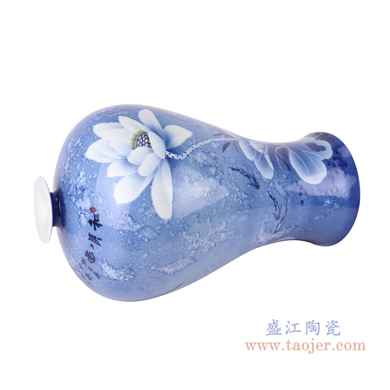 青花荷花梅瓶;产品编号：RZOV02       产品尺寸(单位cm):  高：50直径：28.5口径：底径：18.5重量：6.85KG