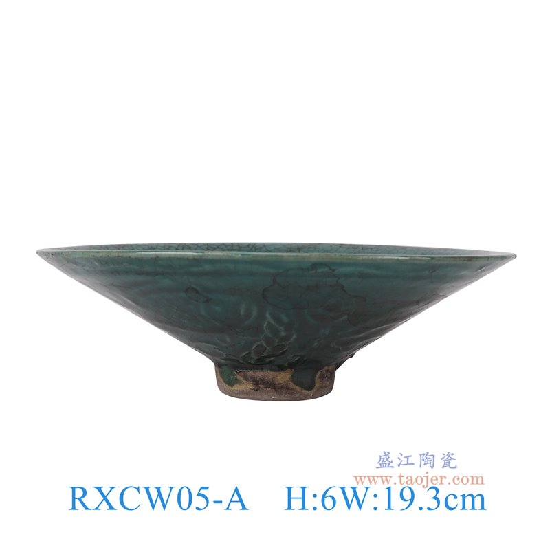 RXCW05-A绿色开片雕刻荷花碗正面图